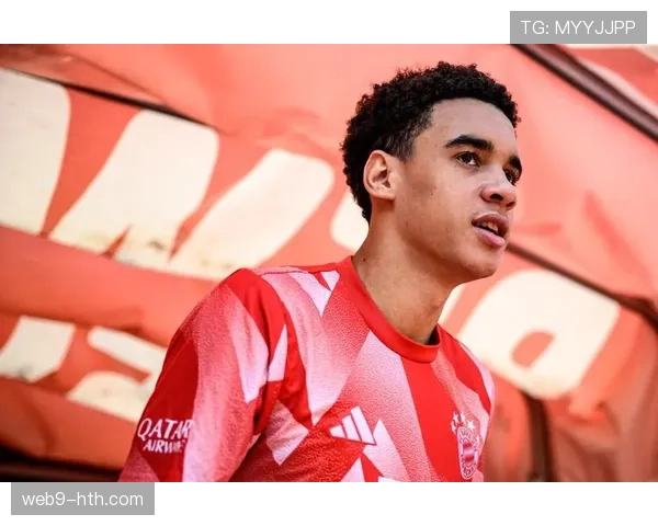 穆西亚拉接受专访，谈及在拜仁阵中进攻自由度的变化